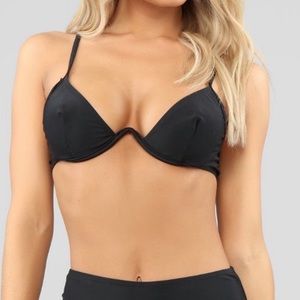 🔥 Fashion Nova Underwire Bikini Top 🔥